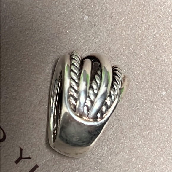 David Yurman Criss Cross Ring. 6.5, has wear, but still in great condition - Picture 7 of 7
